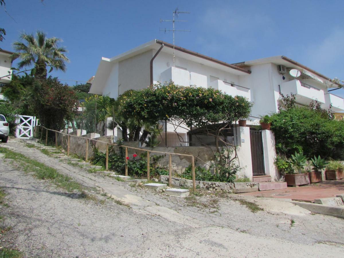 Villa Majata Реалмонте Екстериор снимка